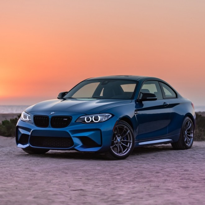 Автомобиль красивый Автомобиль красивый